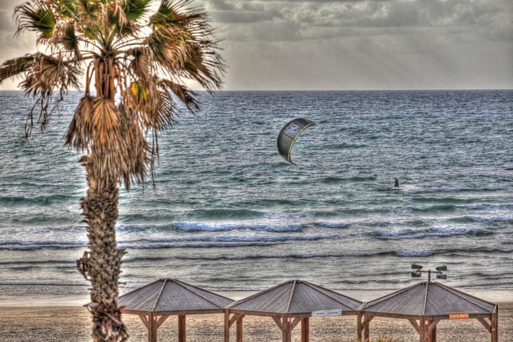 Sunset Beach Apartments Tel Aviv Exterior foto
